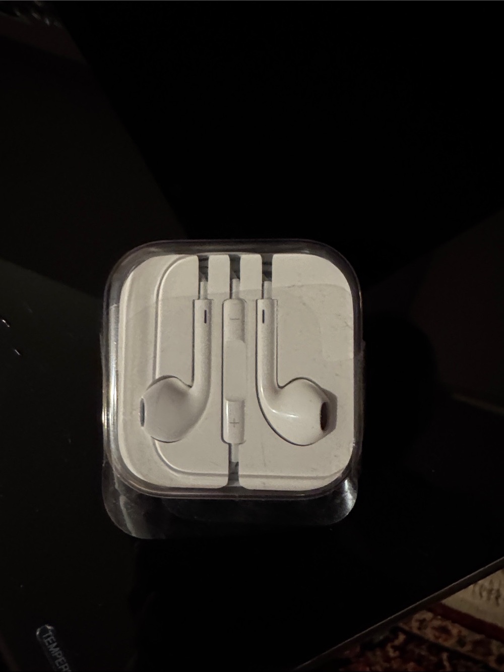 Apple White Wired Earbuds with Inline Remote